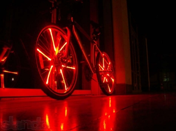 Красные палочки для велосипеда